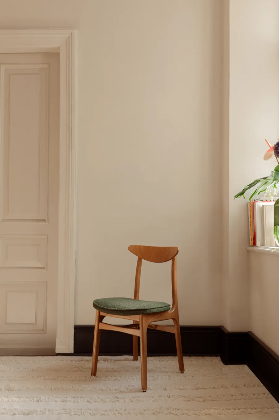 200-190 Dining Mix Chair - Mid Century Design
