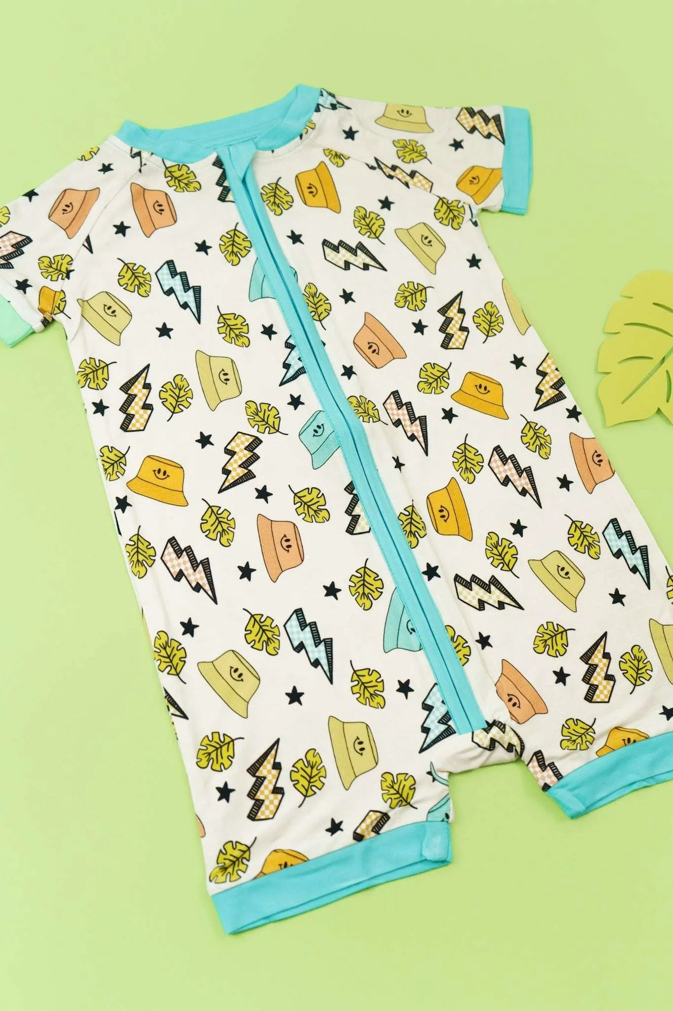 Bolting to the Beach Dream Shortie