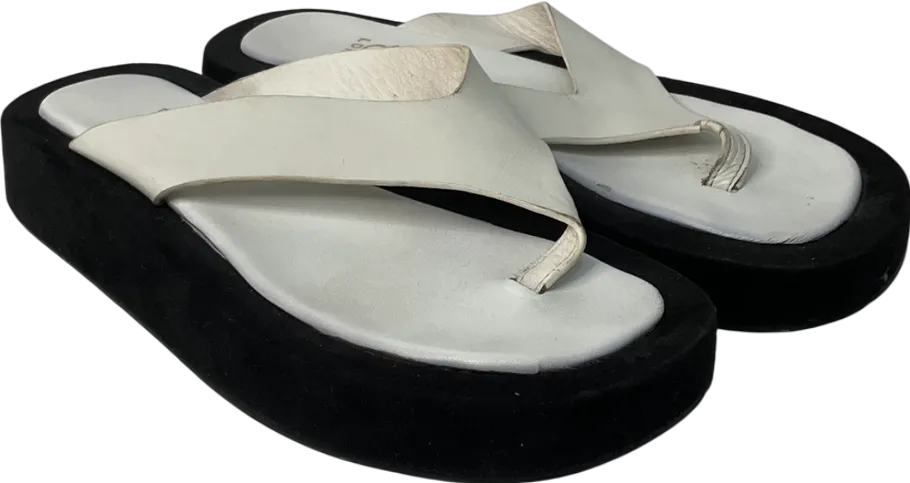 DUCIE London  White  Leather Flip Flops UK 5 EU 38 👠
