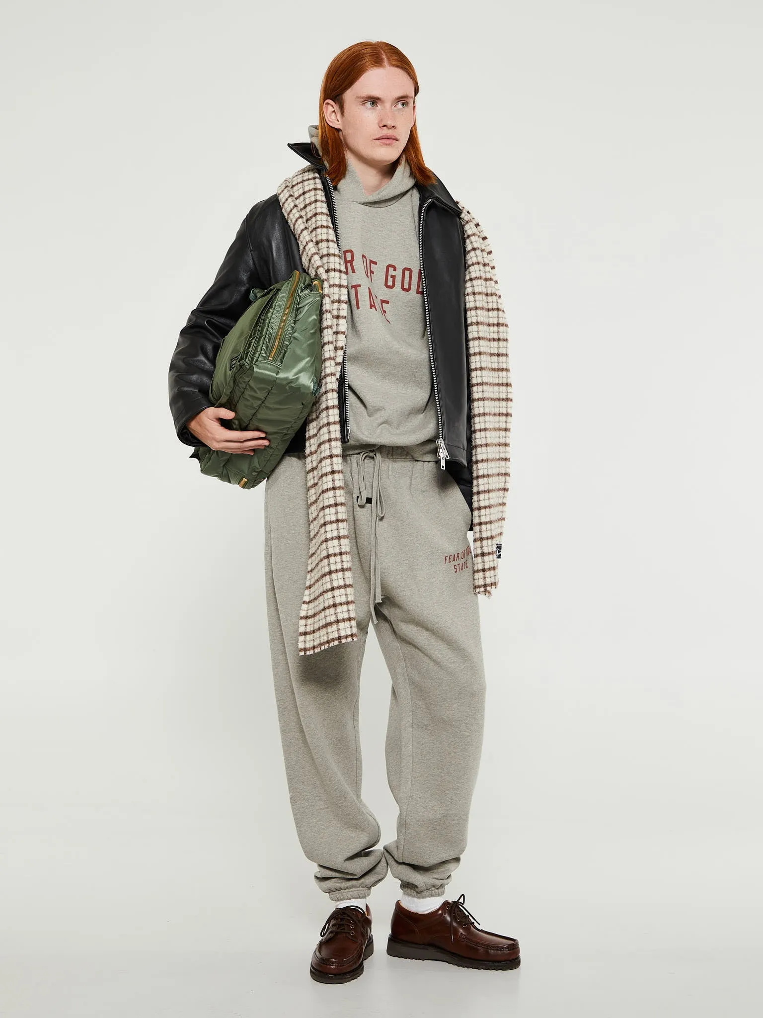 Fleece Essential Sweatpants in Dark Heather