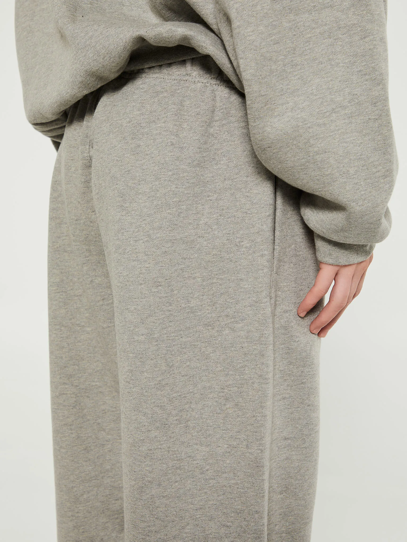 Fleece Essential Sweatpants in Dark Heather