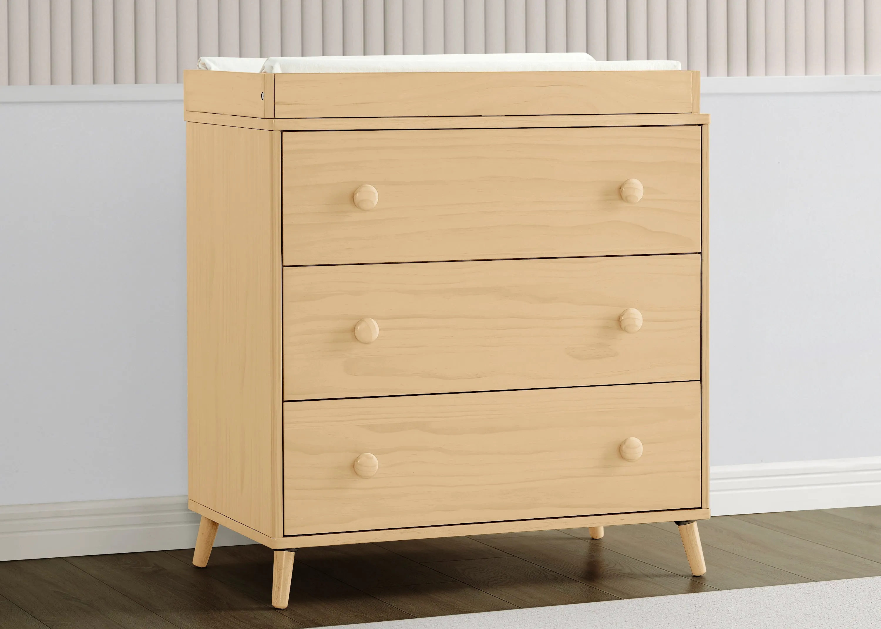 Jordan 3 Drawer Dresser with Interlocking Drawers